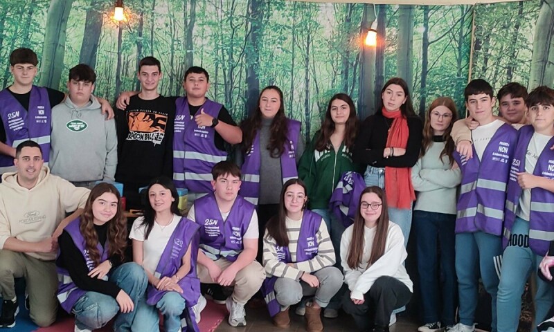 Frades conmemora o 25N cunha escape room no CPI Ponte Carreira coa temática: mulleres importantes da historia de Galicia