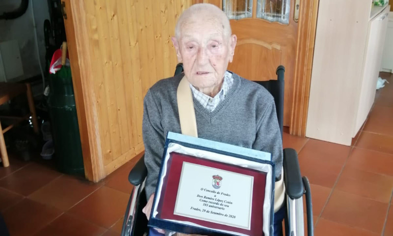O Concello de Frades homenaxea a Ramiro López Cotón no seu 103 aniversario