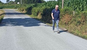 O Concello de Frades acomete un intenso programa de bacheo nas distintas parroquias