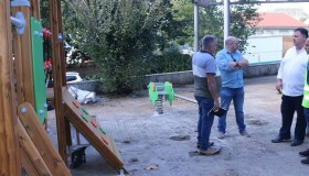 O Concello de Frades inviste máis de 43.000 euros na remodelación integral do parque infantil de Ponte Carreira