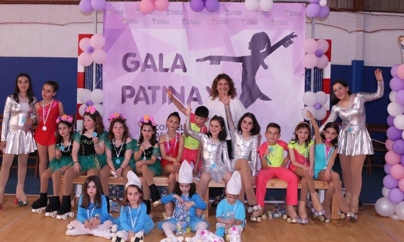 A Gala de Patinaxe do Concello de Frades reúne a 120 nenas e nenos