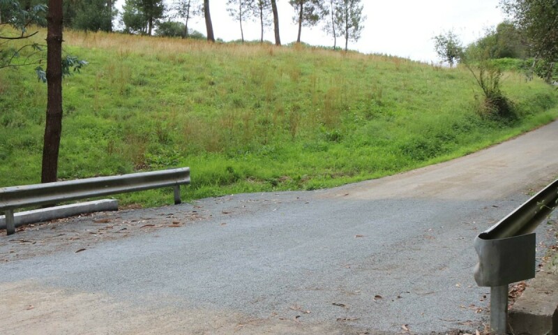 O Concello de Frades inviste máis de 15.000 euros de fondos propios na reparación da ponte sobre o rego de Mestas