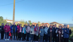 Trinta veciños de Frades percorren a cuarta etapa do Camiño Portugués entre Coruxo e Teis
