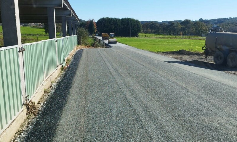 O Concello remata as obras de mellora de 3 camiños municipais de acceso a parcelas agrícolas en Abellá, Galegos e Mesos