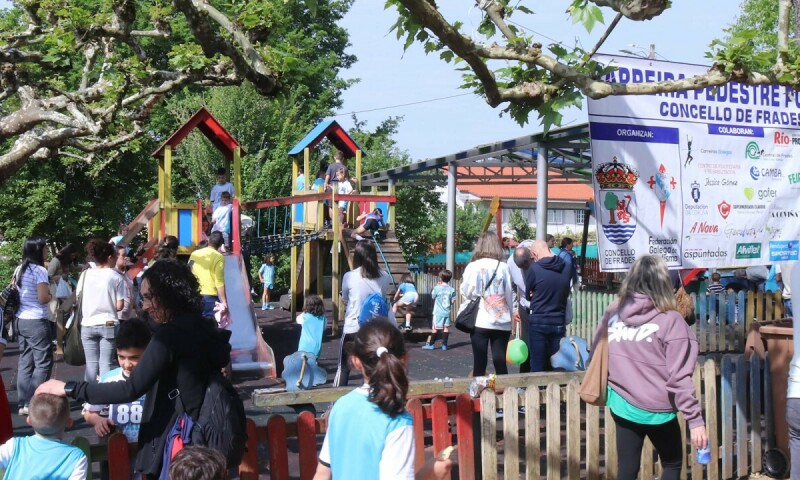 O Concello de Frades licita por máis de 43.000 euros as obras de remodelación do parque infantil de Ponte Carreira