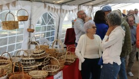 A III Festa Rural de Frades encheu de música, tradición, maxia e gastronomía a praza pública de Ponte Carreira