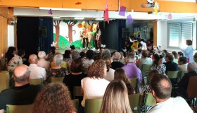 O musical “O Rei León” une a escolares, maiores e familias no quinto encontro interxeracional de Frades