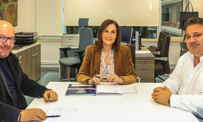 A Xunta afonda na súa colaboración co Concello de Frades para mellorar as instraestruturas rurais e mobilizar terra agraria