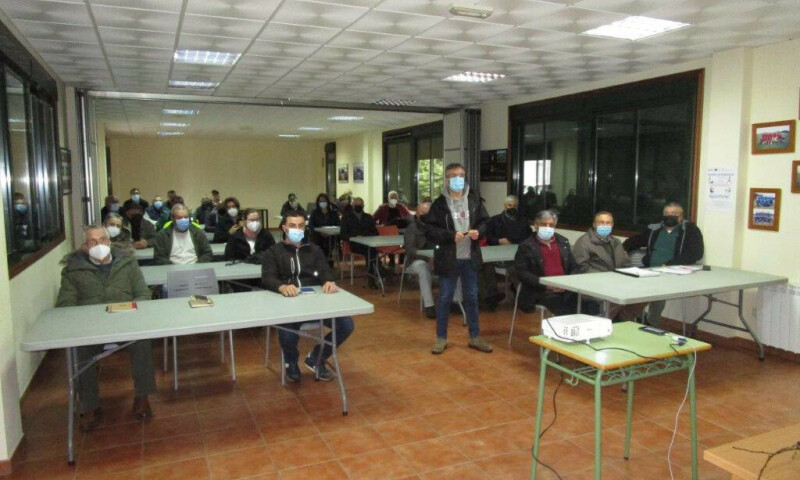Comeza en Frades unha nova edición do Curso de Poda e Enxertos con 34 participantes