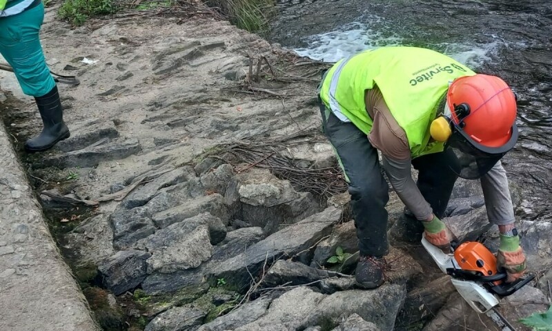 Augas de Galicia acomete obras de mellora no encoro sobre o río Tambre na área recreativa da Presa