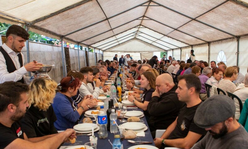 Máis dun milleiro de persoas desfrutan da segunda edición da Festa Rural de Frades