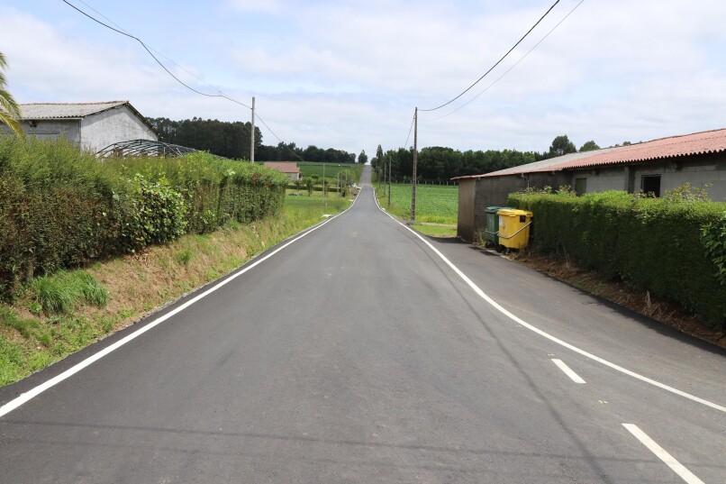 O Concello de Frades inviste 40.000 euros na mellora da estrada de Campo a Loureiros (Vitre)