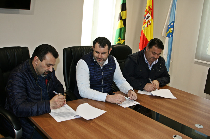 Os Concellos de Frades, Mesía e Ordes asinan o convenio para solicitar o “Obradoiro de Emprego Brañas do Illó-Río Samo III”