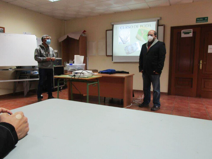 Comeza en Frades unha nova edición do Curso de Poda e Enxertos con 34 participantes
