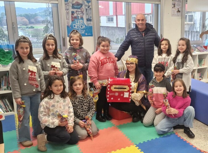 As visitas do Carteiro Real e de Papá Noel abren a programación de Nadal 2025-2026 do Concello de Frades