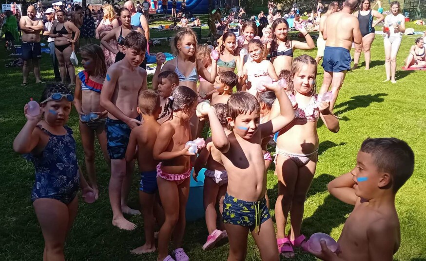 Máis de 250 crianzas e as súas familias desfrutaron do Día do/a Neno/a de Frades
